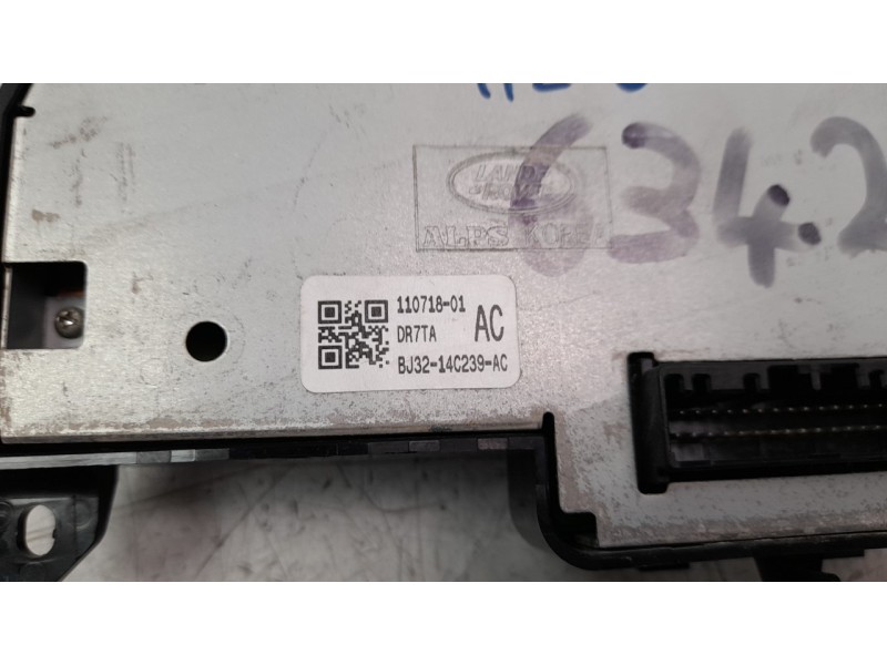 Recambio de mando climatizador para land rover evoque 2.0 turbo cat referencia OEM IAM BJ3214C239AC  