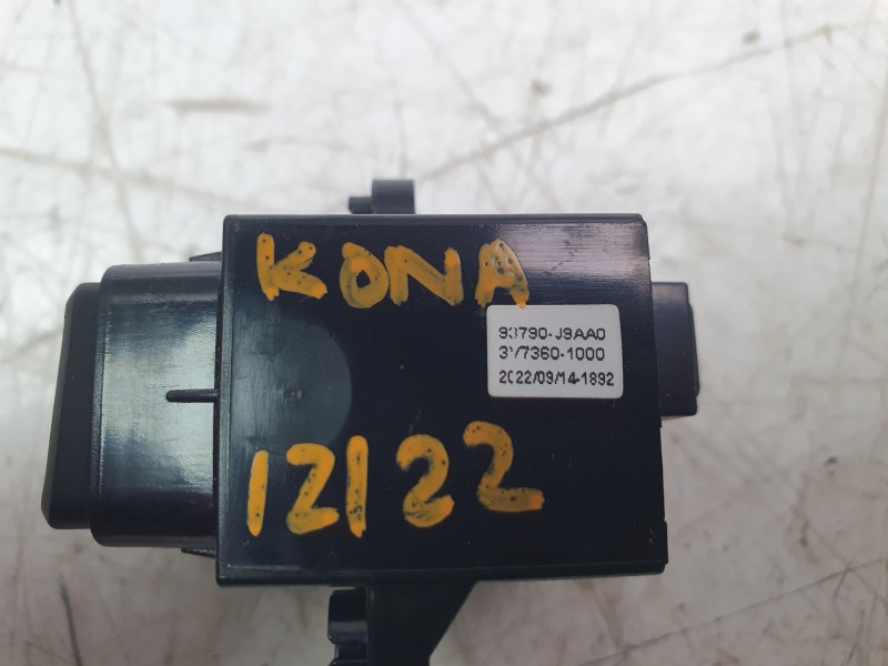 Recambio de warning para hyundai kona (os, ose, osi) 1.6 gdi hybrid referencia OEM IAM 93790J9AA0  