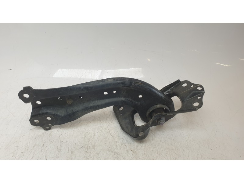 Recambio de brazo suspension superior trasero izquierdo para lexus ux (za10) 250h referencia OEM IAM 4878033100  