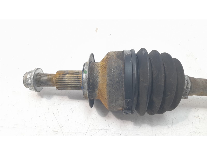 Recambio de transmision trasera derecha para ford mustang gt referencia OEM IAM 2690512  