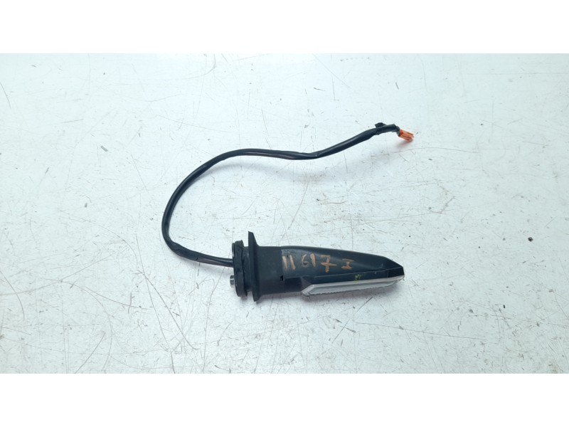 Recambio de piloto trasero izquierdo para honda cb 500f referencia OEM IAM 33650MKPD01  