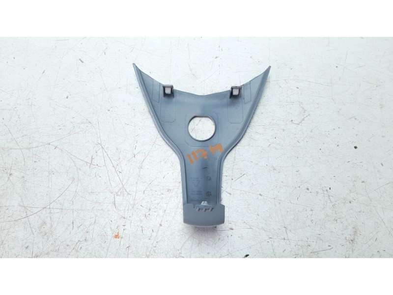 Recambio de moldura para piaggio (vespa) piaggio medley 125 medley 125ie iget referencia OEM IAM 1B001704  