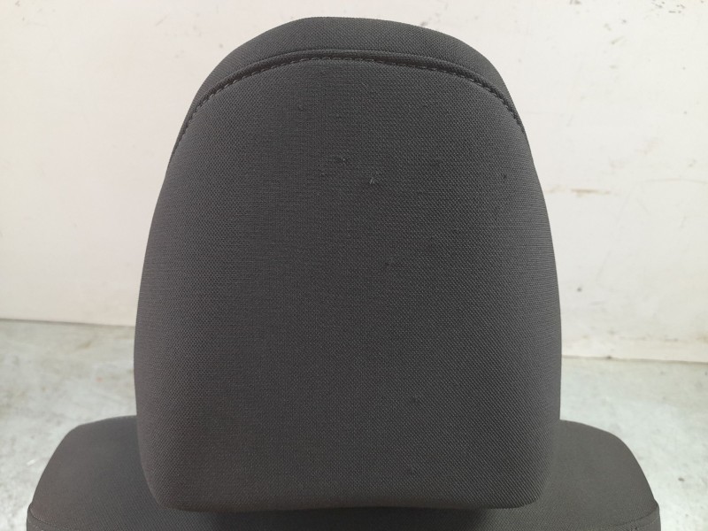 Recambio de asiento delantero derecho para hyundai tucson (nx) klass 2wd referencia OEM IAM 88460D3015RSU  