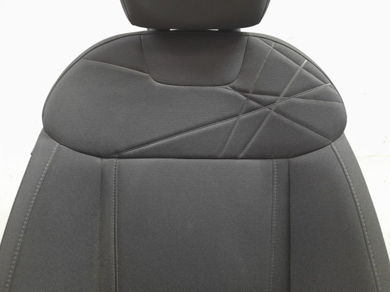 Recambio de asiento delantero derecho para hyundai tucson (nx) klass 2wd referencia OEM IAM 88460D3015RSU  