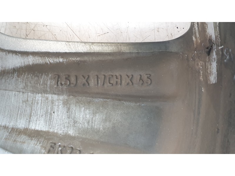 Recambio de llanta para land rover discovery sport (l550) 2.0 d 4x4 referencia OEM IAM LR073512  