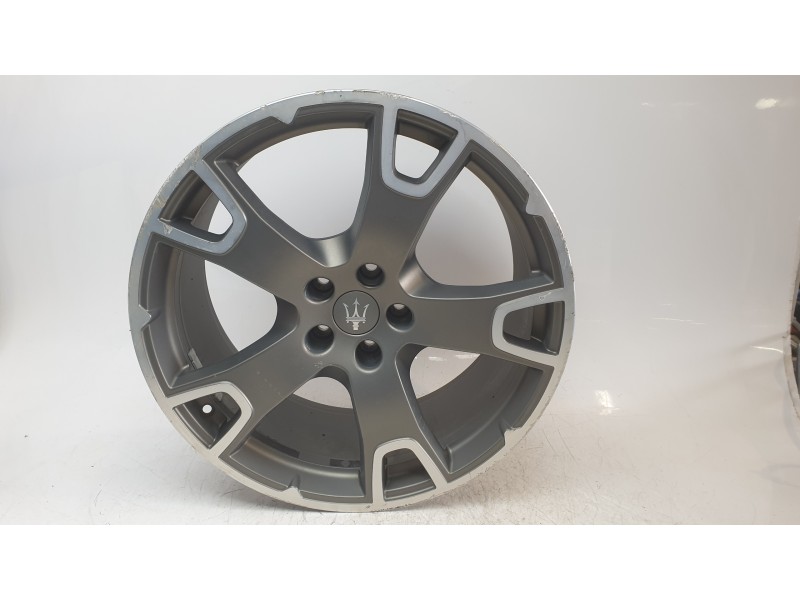 Recambio de llanta para maserati levante suv (m161) 3.0 d q4 referencia OEM IAM 670044701  