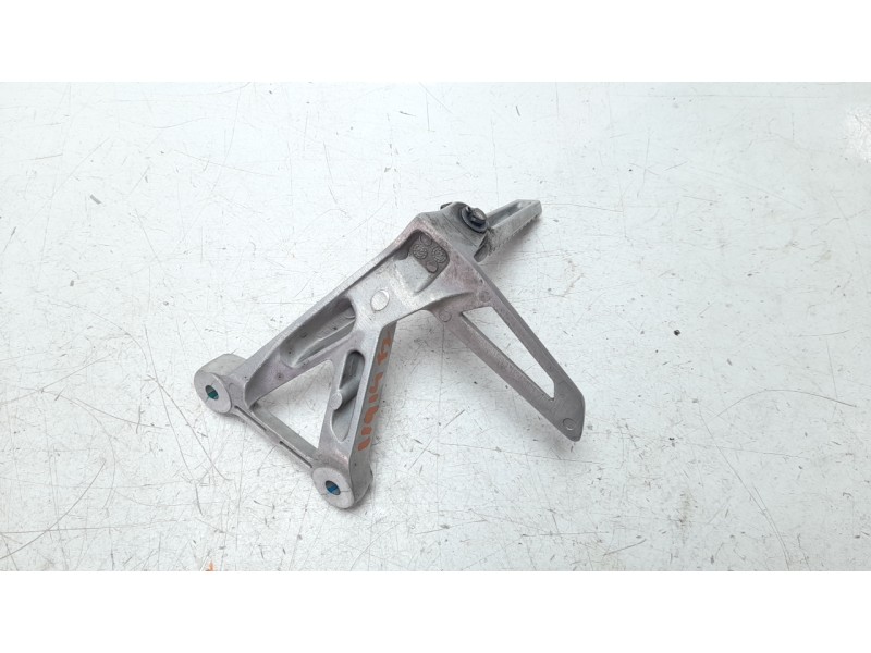 Recambio de estribera izquierda para honda cbr 500r cbr 500 r referencia OEM IAM 50712MGSD30  