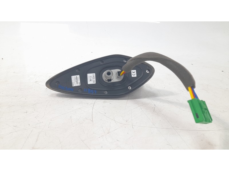 Recambio de antena para hyundai tucson (nx) klass 2wd referencia OEM IAM 96210N7400EB  
