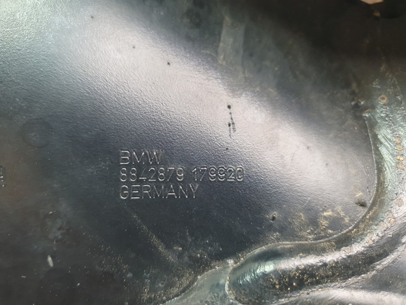 Recambio de mangueta trasera izquierda para bmw 1 (f40) 118 i referencia OEM IAM 33308842879  