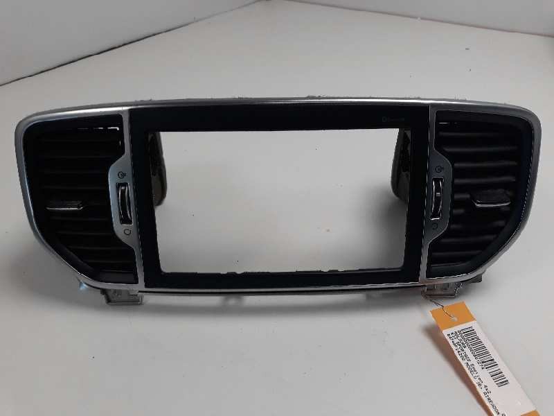 Recambio de rejilla aireadora para kia sportage emotion 4x2 referencia OEM IAM 84740F14200  