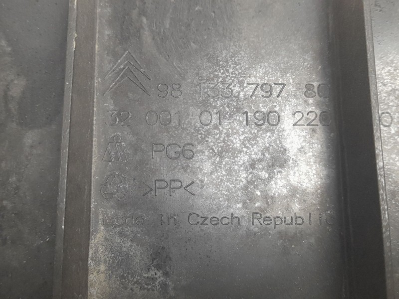 Recambio de moldura para citroën c3 feel pack referencia OEM IAM   