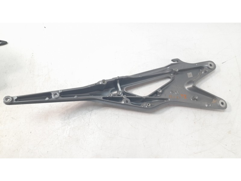 Recambio de subchasis trasero para ktm duke 790 duke l referencia OEM IAM C9070300200524  