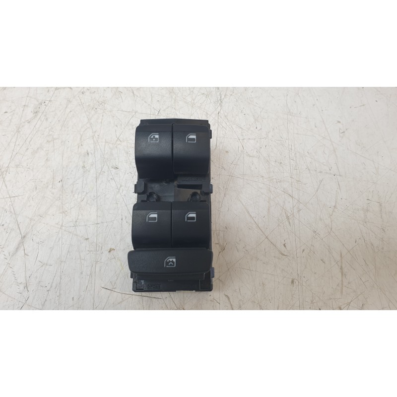 Recambio de mando elevalunas delantero izquierdo para hyundai i10 iii (ac3, ai3) 1.0 mpi referencia OEM IAM 93571K7210NNB  