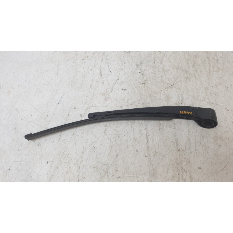 Recambio de brazo limpia trasero para mercedes-benz clase gla (w156) gla 200 cdi (156.908) referencia OEM IAM 1568200044  