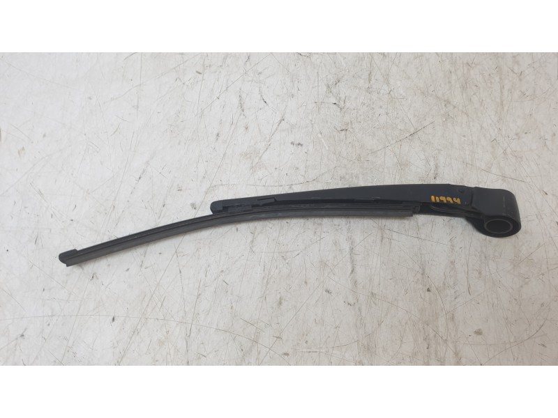 Recambio de brazo limpia trasero para mercedes-benz clase gla (w156) gla 200 cdi (156.908) referencia OEM IAM 1568200044  