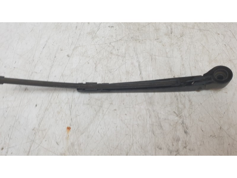 Recambio de brazo limpia trasero para mercedes-benz clase gla (w156) gla 200 cdi (156.908) referencia OEM IAM 1568200044  