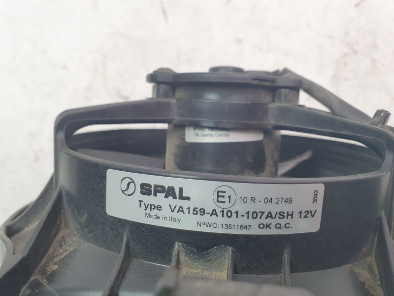 Recambio de electroventilador para ktm duke 790 duke l referencia OEM IAM 64135044033  
