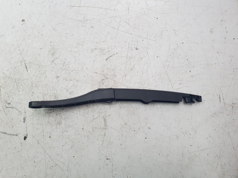 Recambio de brazo limpia trasero para hyundai tucson (nx) klass 2wd referencia OEM IAM 98820N9000  