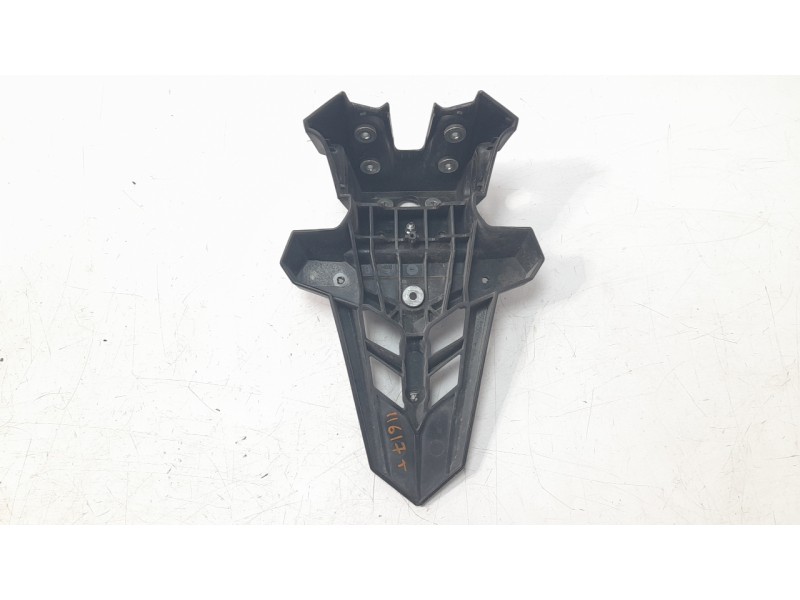 Recambio de portamatriculas para honda cb 500f referencia OEM IAM 80100MLBK00  