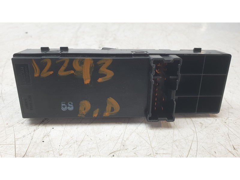 Recambio de mando elevalunas delantero izquierdo para nissan micra v (k14) 1.0 ig-t 100 referencia OEM IAM 254015FA0A  