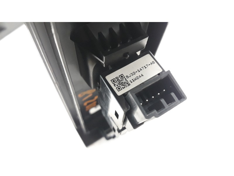 Recambio de mando elevalunas delantero derecho para land rover evoque 2.0 turbo cat referencia OEM IAM BJ3214717AB  