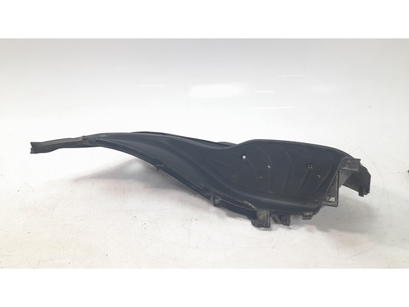 Recambio de moldura para piaggio (vespa) piaggio medley 125 medley 125ie iget referencia OEM IAM 1B0065660000C  