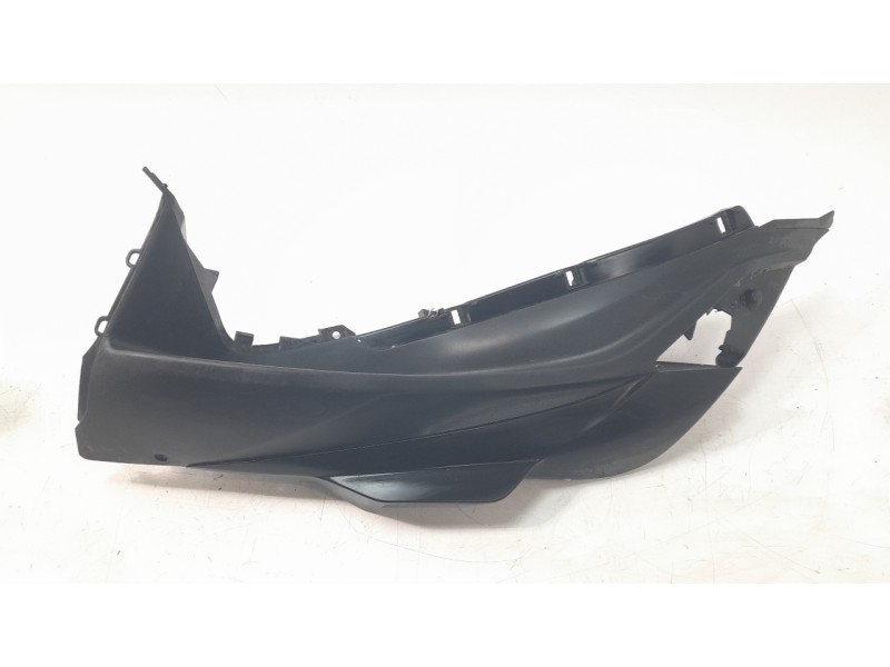 Recambio de moldura para piaggio (vespa) piaggio medley 125 medley 125ie iget referencia OEM IAM 1B0065660000C  