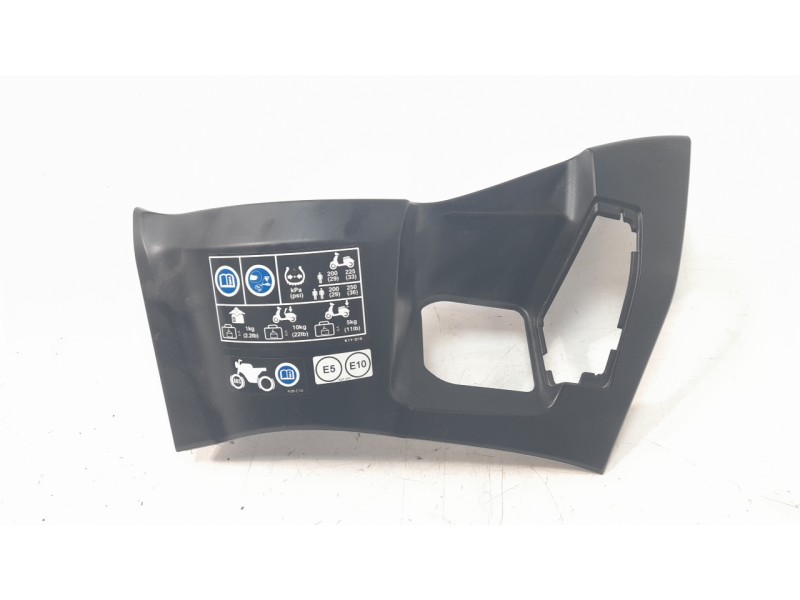 Recambio de moldura para piaggio (vespa) piaggio medley 125 medley 125ie iget referencia OEM IAM 81140K1ZJ101  
