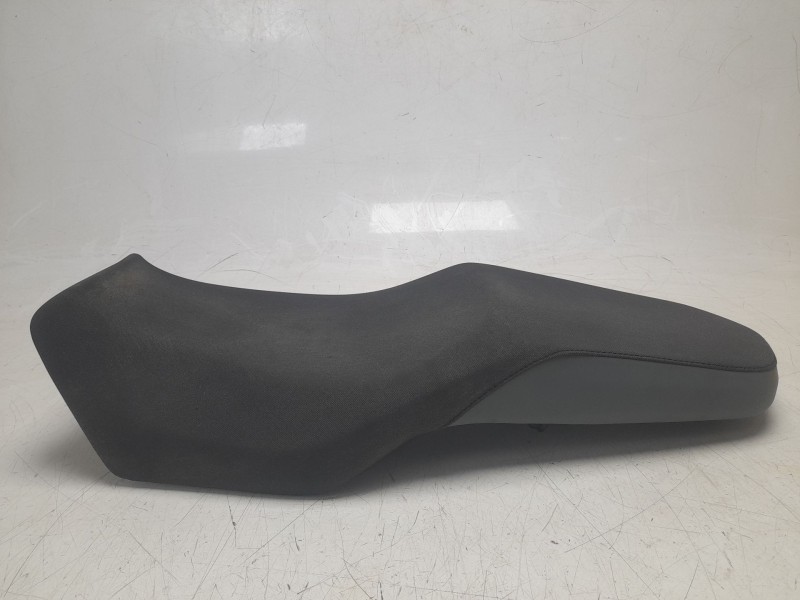 Recambio de asiento para bmw f 750 gs referencia OEM IAM 52538564836  