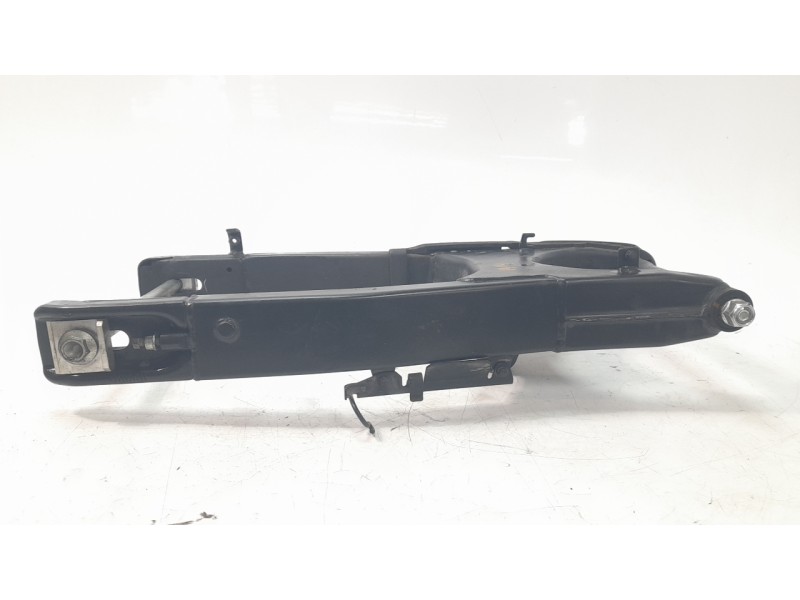 Recambio de basculante para honda cbr 500r cbr 500 r referencia OEM IAM 52200MKND50  