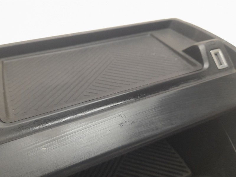 Recambio de consola central para citroën c4 berlina e-feel pack referencia OEM IAM   