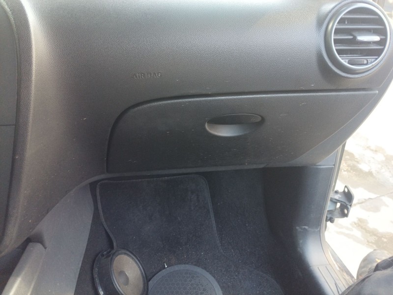 Recambio de guantera para seat leon (1p1) 2.0 tdi 16v referencia OEM IAM   