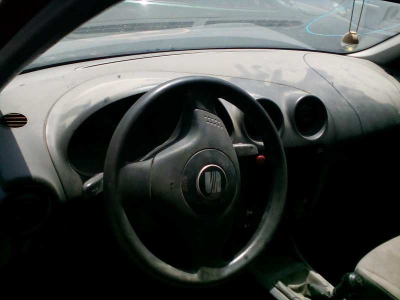 seat ibiza (6l1) del año 2003