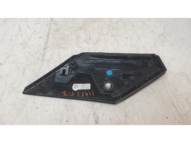 Recambio de piloto trasero izquierdo para citroën c4 berlina e-feel pack referencia OEM IAM 9835109780  