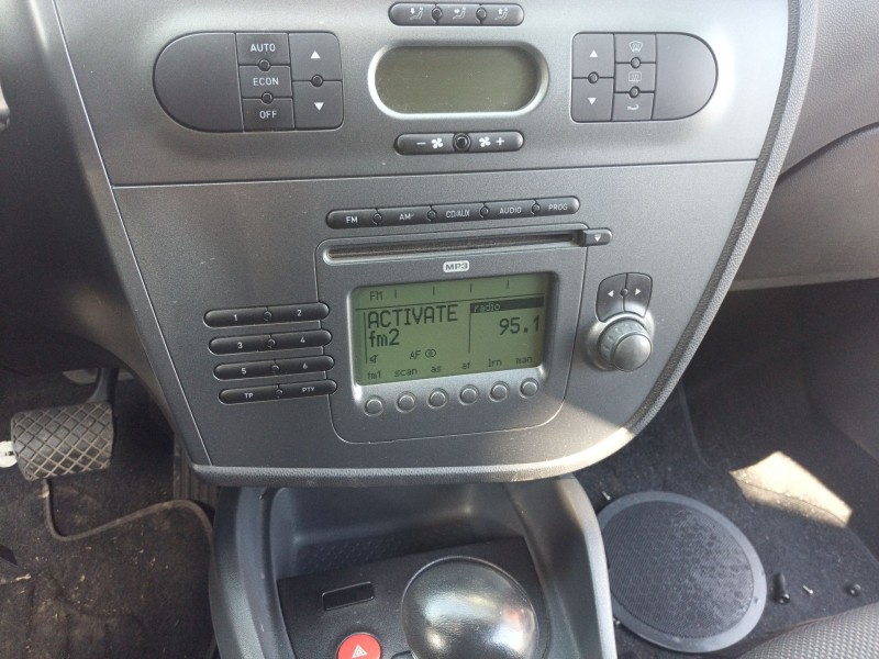 Recambio de sistema audio / radio cd para seat leon (1p1) 2.0 tdi 16v referencia OEM IAM   