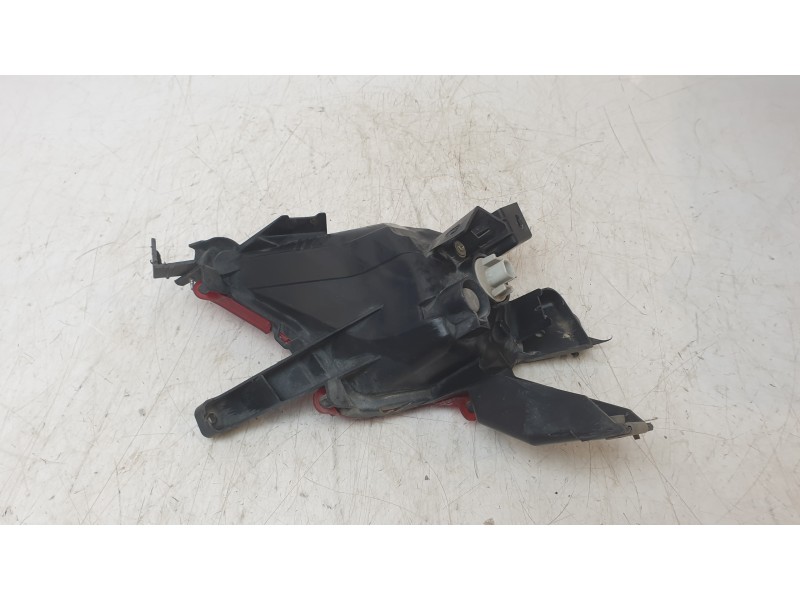 Recambio de piloto trasero izquierdo paragolpes para mazda mx-5 (04.2015>) 1.5 16v cat referencia OEM IAM NA1P51660C  