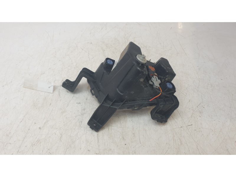 Recambio de faro antiniebla derecho para mg zs luxury referencia OEM IAM ZS11654191  