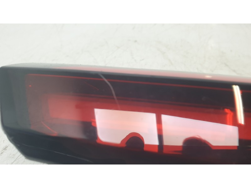 Recambio de piloto trasero derecho interior para citroën c4 berlina e-feel pack referencia OEM IAM 9831120580  