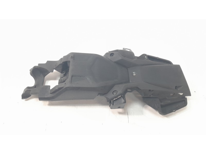 Recambio de guardabarros trasero para honda cb 650r referencia OEM IAM 80102MKYD500  