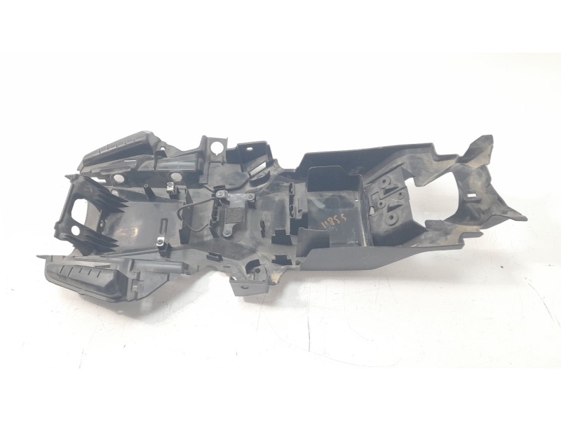 Recambio de guardabarros trasero para honda cb 650r referencia OEM IAM 80102MKYD500  