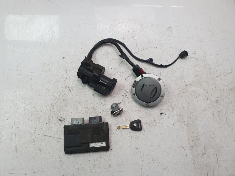 Recambio de conmutador de arranque para honda cb 500f referencia OEM IAM 35010MJWD13  