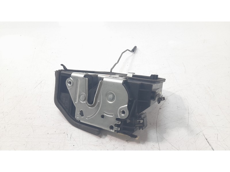 Recambio de cerradura puerta delantera izquierda para bmw 1 (f20) 118 d referencia OEM IAM 51217202143  