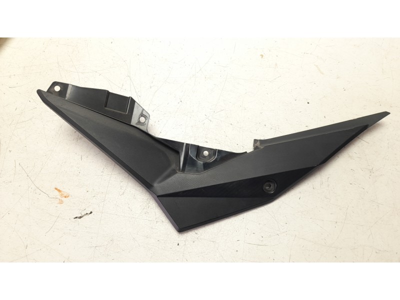 Recambio de moldura para honda cbr 500r cbr 500 r referencia OEM IAM 83621MKPJ000  