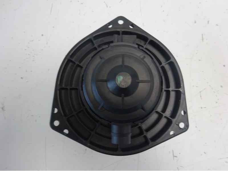 Recambio de ventilador calefaccion para ssangyong rodius 2.0 td cat referencia OEM IAM 40510402  