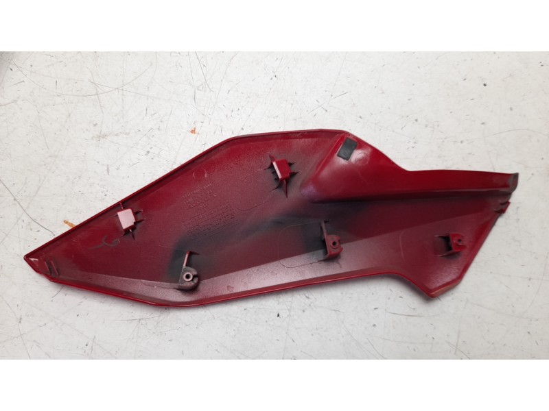 Recambio de moldura para honda cbr 500r cbr 500 r referencia OEM IAM 83511MKPJ000  