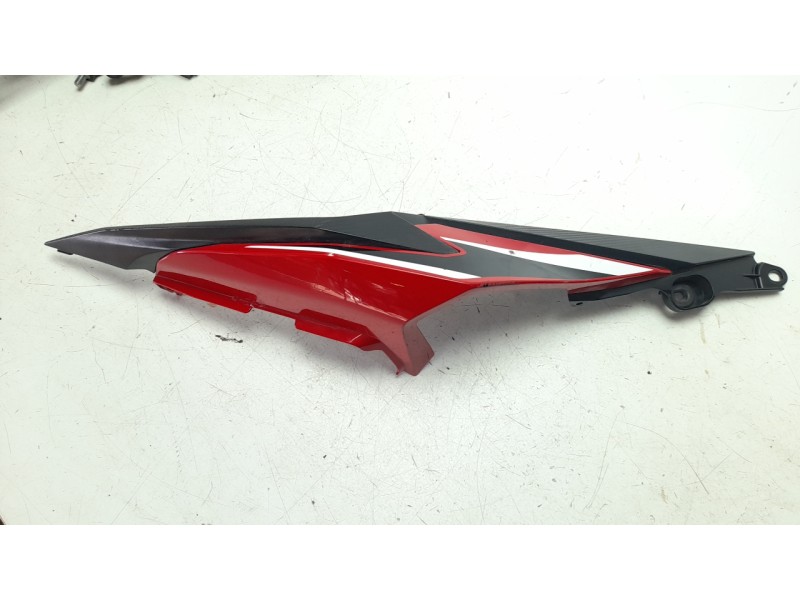 Recambio de moldura para honda cbr 500r cbr 500 r referencia OEM IAM 83510MKPJ00ZJ  