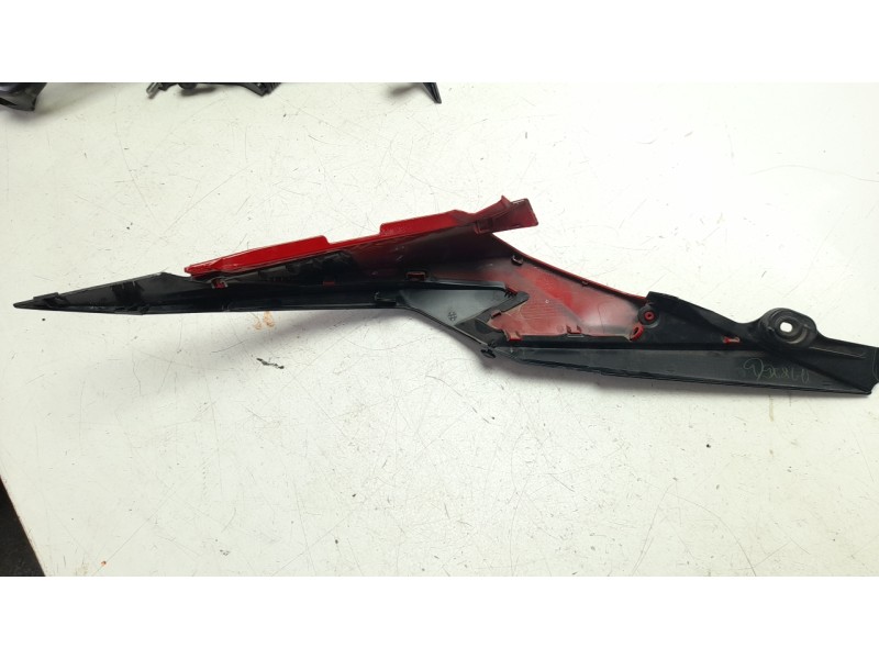 Recambio de moldura para honda cbr 500r cbr 500 r referencia OEM IAM 83510MKPJ00ZJ  