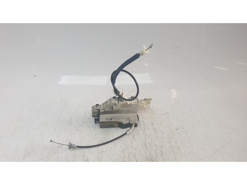 Recambio de cerradura puerta trasera derecha para peugeot 407 (6d_) 2.0 hdi 135 (6drhrh, 6drhre, 6drhrg, 6drhrj) referencia OEM 