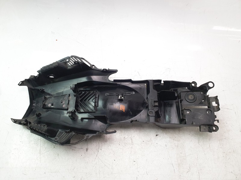 Recambio de guardabarros trasero para honda cbr 500r cbr 500 r referencia OEM IAM 80105MKPJ000  