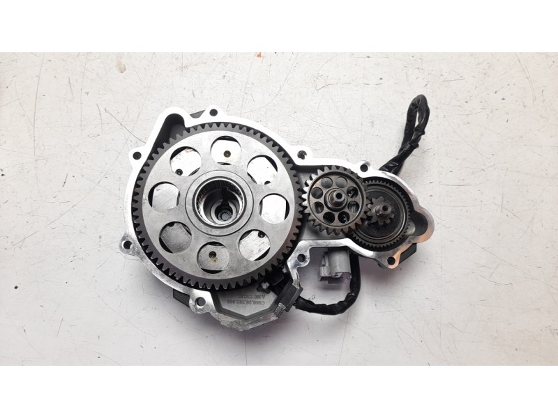 Recambio de alternador para ktm duke 790 duke l referencia OEM IAM C9003020200041  